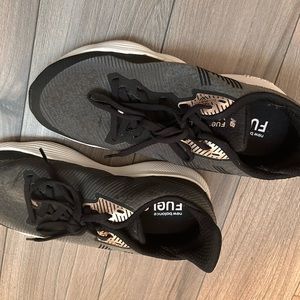 New Balance Fuel cell shift TR - size 8